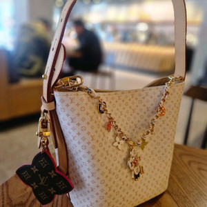 루이비통 올인BB 버킷백