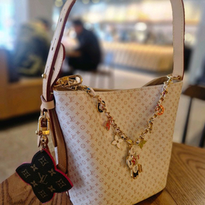 루이비통 올인BB 버킷백