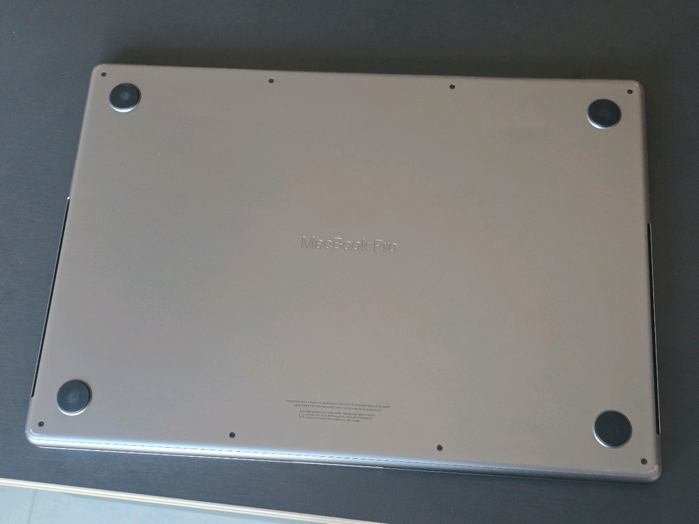 맥북 프로 M1 Max 16인치 스그 (10C/32GPU/32GB/1TB)--2