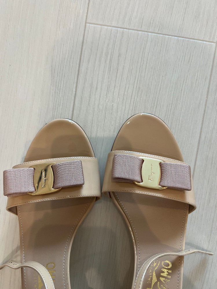 페레가모 샌들 8.5c--1