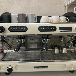 고장난커피머신 망가진커피머신 부품용 커피머신 삼니다 이미지