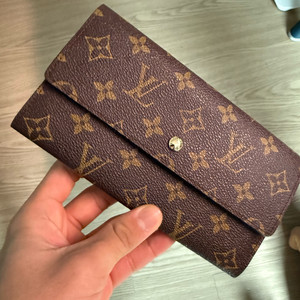 모노그램 장지갑