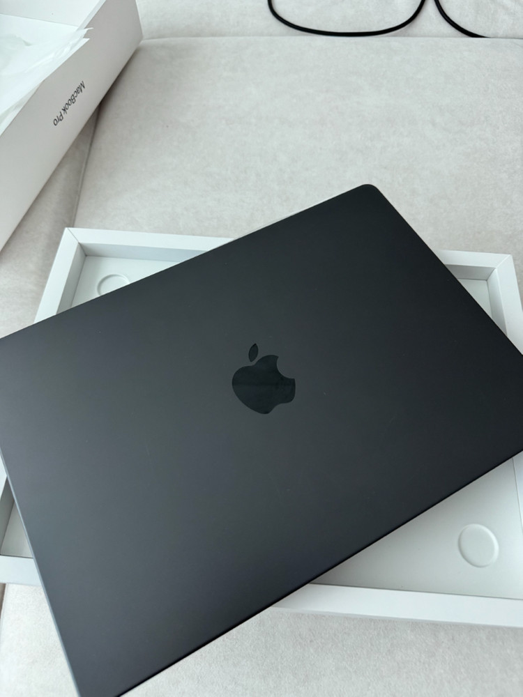 맥북프로 M5 14인치 스블 16 / 512 / 10CPU,10GPU 팝니다 A3112 효율100%--1