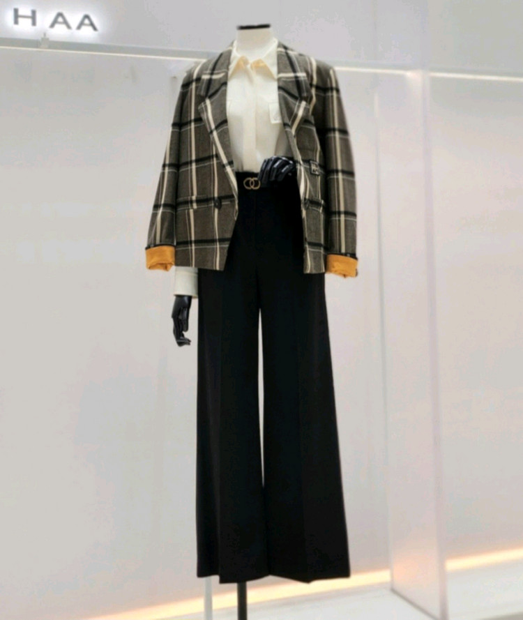 잇미샤 백버튼 체크자켓 55사이즈--1