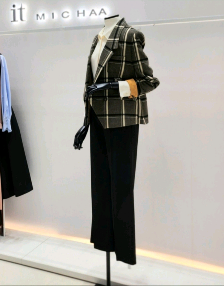 잇미샤 백버튼 체크자켓 55사이즈--2