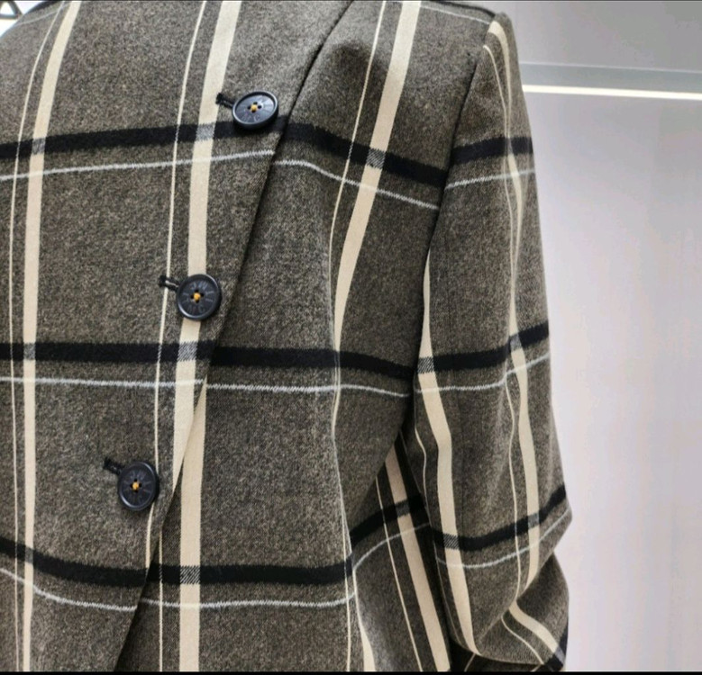 잇미샤 백버튼 체크자켓 55사이즈--4