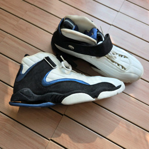 에어페니4 농구화 275 팝니다 1만원