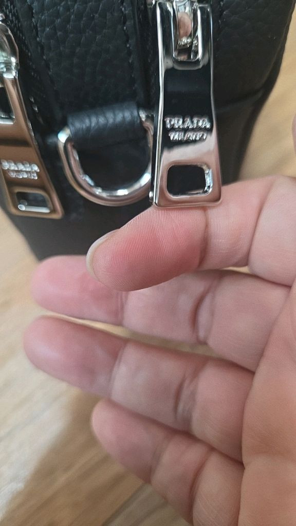 여성크로스백 가죽 이미지