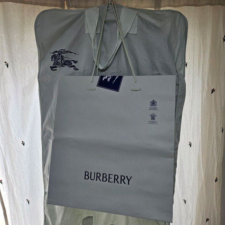 25년 국내백화점 정품 여성 버버리 퀼팅자켓 L사이즈 (정가 188만원)--1