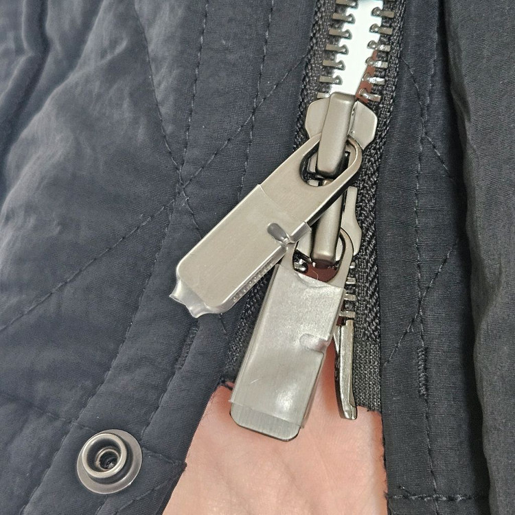 25년 국내백화점 정품 여성 버버리 퀼팅자켓 L사이즈 (정가 188만원)--3