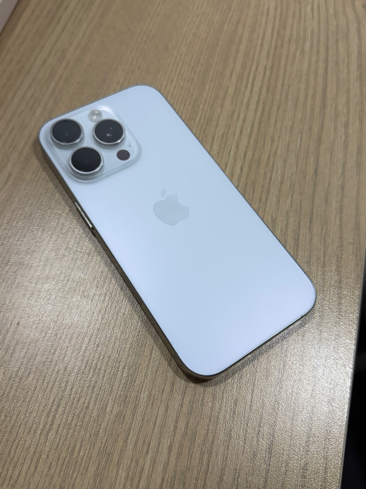 아이폰16프로 화이트 256gb 이미지