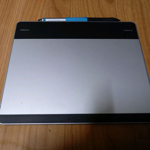 와콤 인튜어스 타블렛 CTH-480