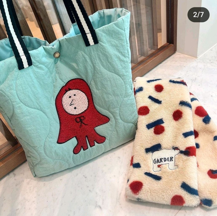 리미떼두두 빨간 모자 패딩백 미개봉새제품 이미지