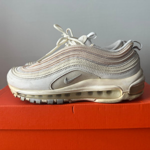 나이키 에어맥스 97 팝니다(2만5천)
