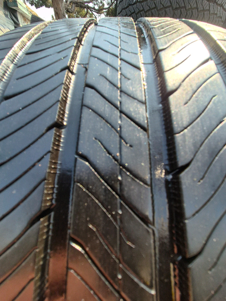 255 45 19 한국 벤투스 air s 중고타이어 2본--1