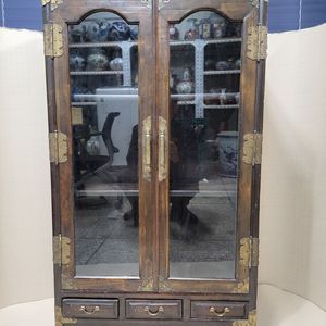 전통 고가구 유리문 장식장 (양주장) 이미지