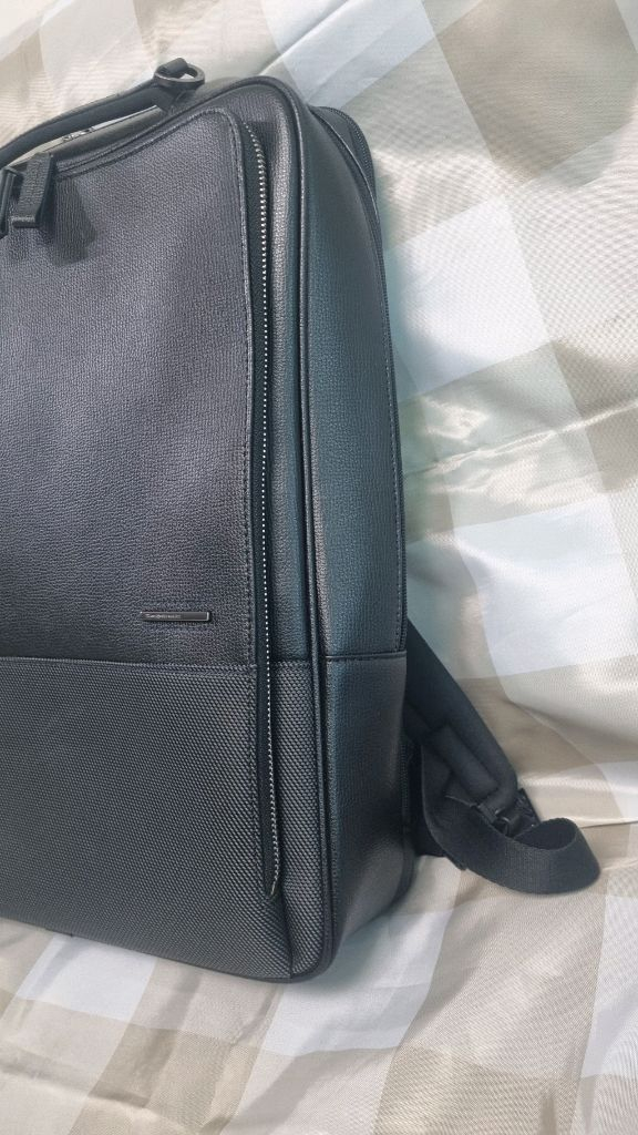 샘소나이트 레드 다원 백팩 판매합니다 이미지