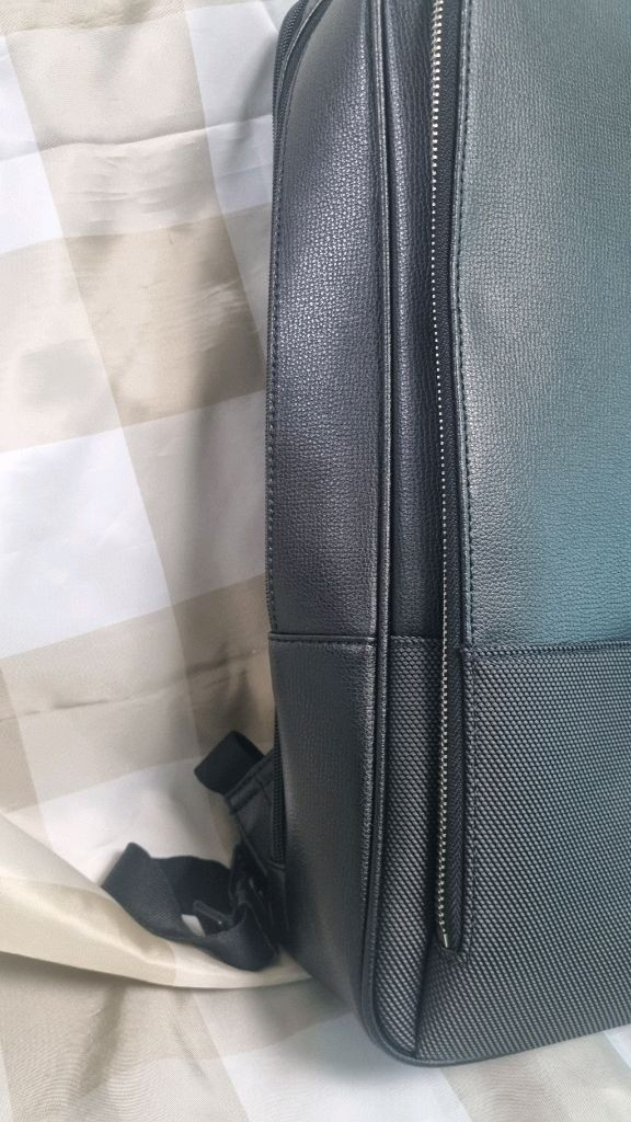 샘소나이트 레드 다원 백팩 판매합니다 이미지