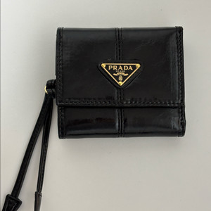 프라다 반지갑 새상품
