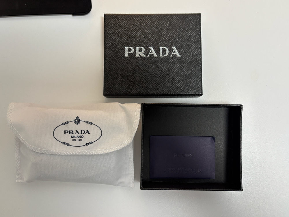프라다 반지갑 새상품--2