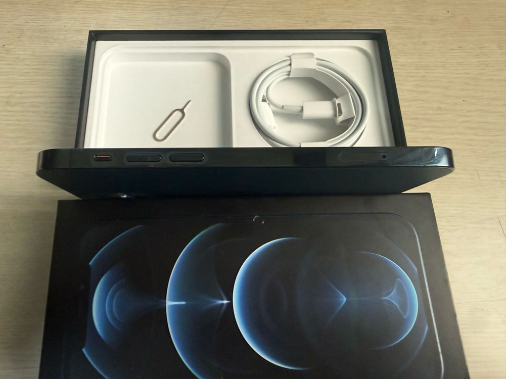 아이폰12프로 256G 퍼시픽블루 박풀 판매합니다--2