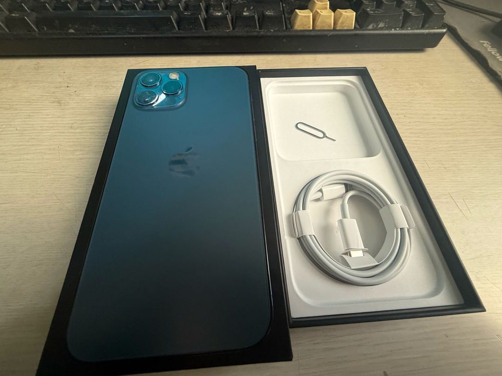 아이폰12프로 256G 퍼시픽블루 박풀 판매합니다--3