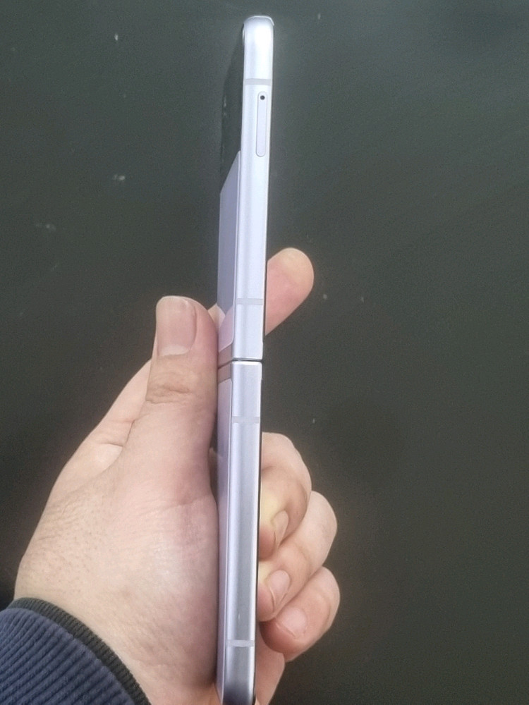 갤럭시 z플립3 공기기 팝니다--7