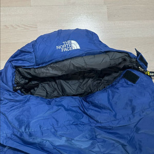 노스페이스 블루 삼계절 폴리 침낭