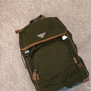프라다 백팩 새제품