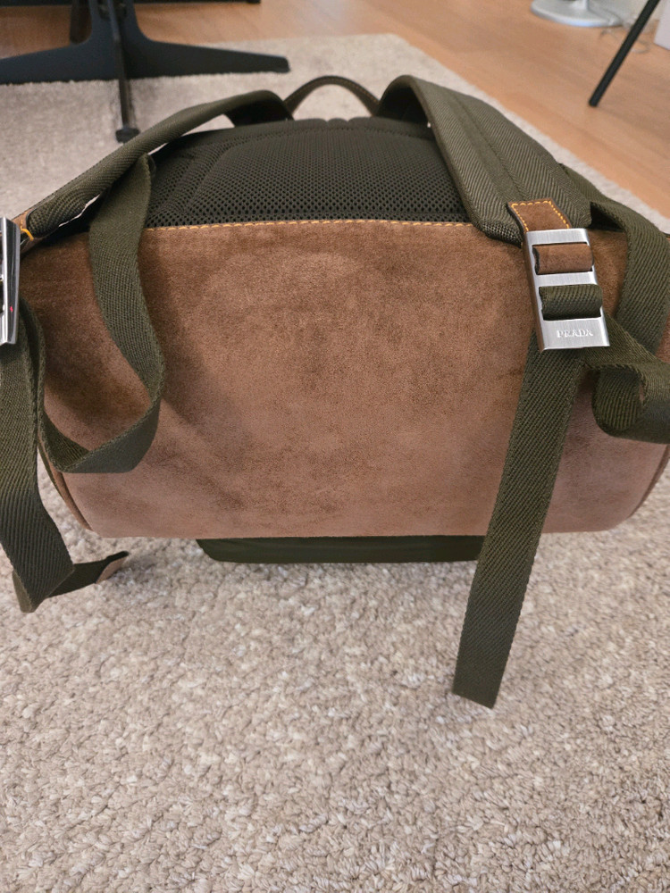 프라다 백팩 새제품--3