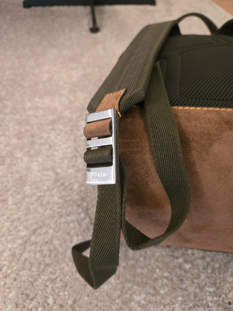 프라다 백팩 새제품--4