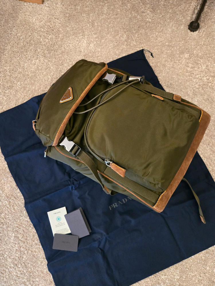 프라다 백팩 새제품--8