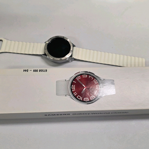 [풀박스]갤럭시 워치6 클래식 43mm LTE 실버 (액세서리 미사용)