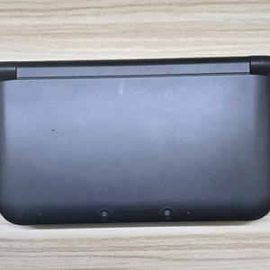닌텐도 3DS XL 본체 + 충전기 + 게임칩