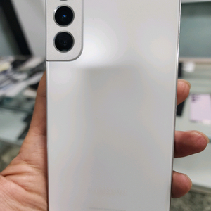 갤럭시S22+플러스 화이트 깨끗한 특AAA급(선물용^^잔상없이 아주깨끗함