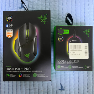 레이저 바실리스크 V3 프로 + 마우스 독 프로 세트 / 박스보유 / 상태좋음