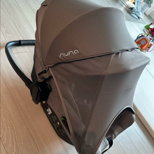 뉴나 피파넥스트 트래블시스템 바구니 카시트 베이스 포함