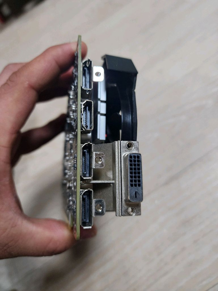 조텍gtx1060그래픽카드 부품용으로 팝니다--3