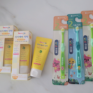 페리오 키즈 칫솔 2단계 + 예꼬맘 치약 3단계 일괄