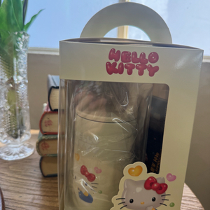 헬로키티 텀블러