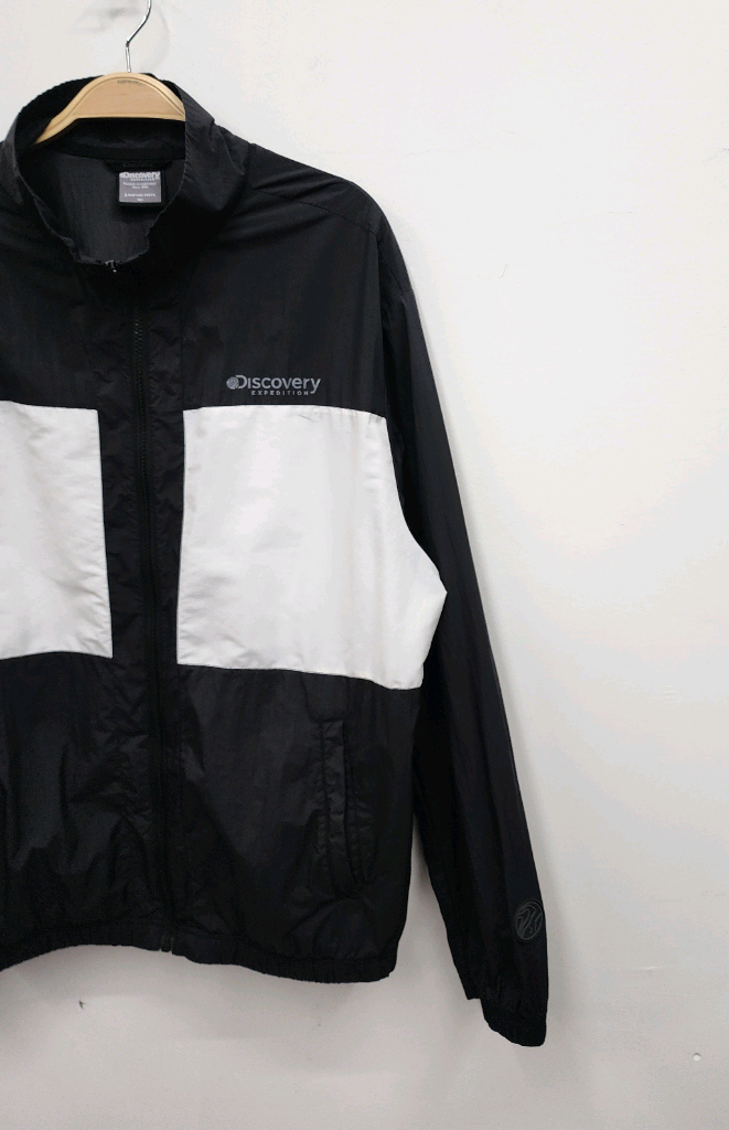 디스커버리 남성 바람막이 105사이즈--3