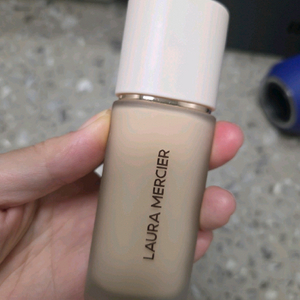 로라메르시에 리얼 플로리스 웨이트리스 퍼펙팅 파운데이션