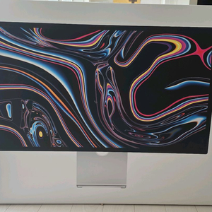 애플 스튜디오 디스플레이 이미지