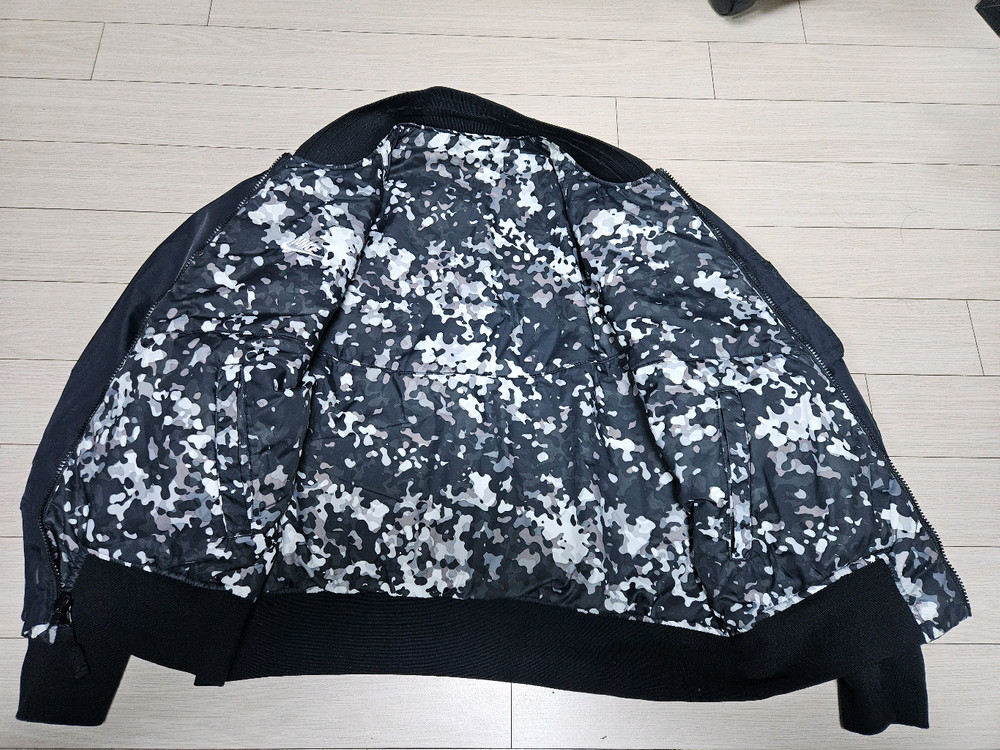 나이키 양면 점퍼 봄버 항공 점퍼 판매합니다.--5