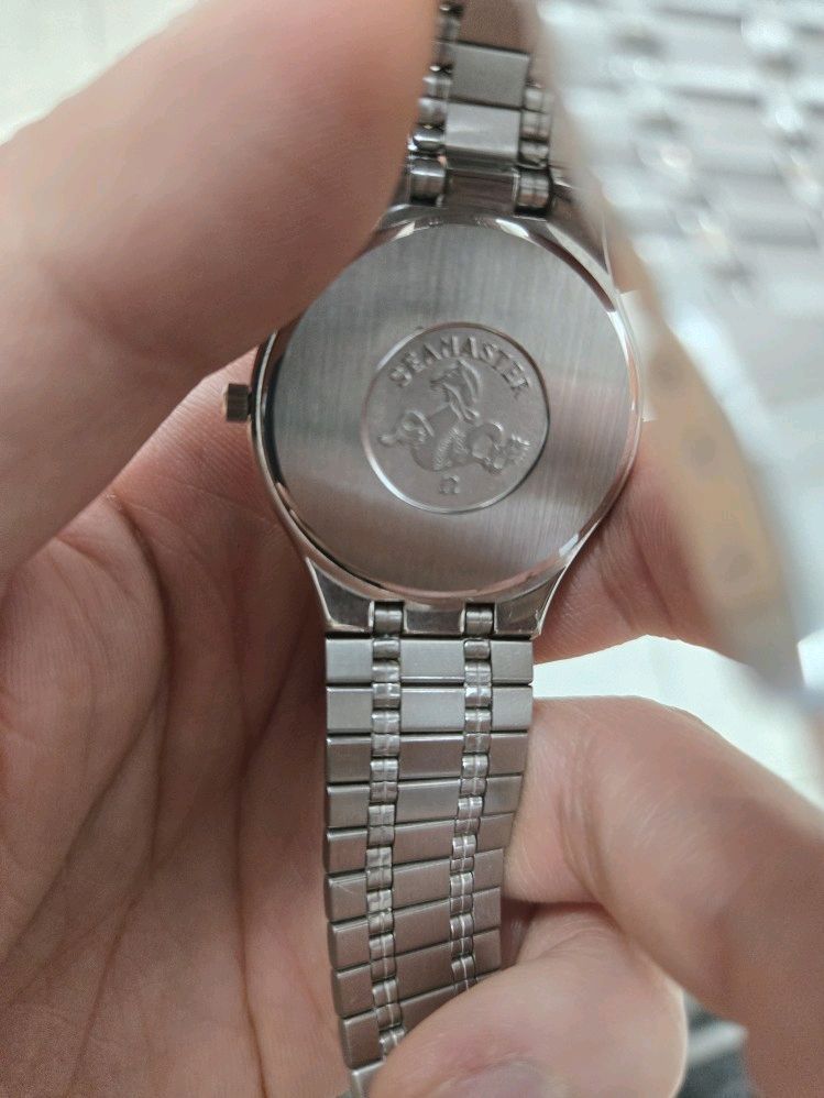 오메가 씨마스터 빈티지 시계 이미지