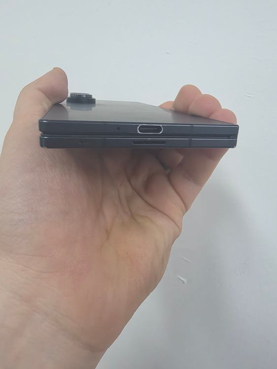 갤럭시Z폴드7 256_GB 판매합니다!!--2