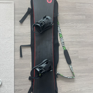 스노우보드 + 바인딩 + 부츠 세트 이미지