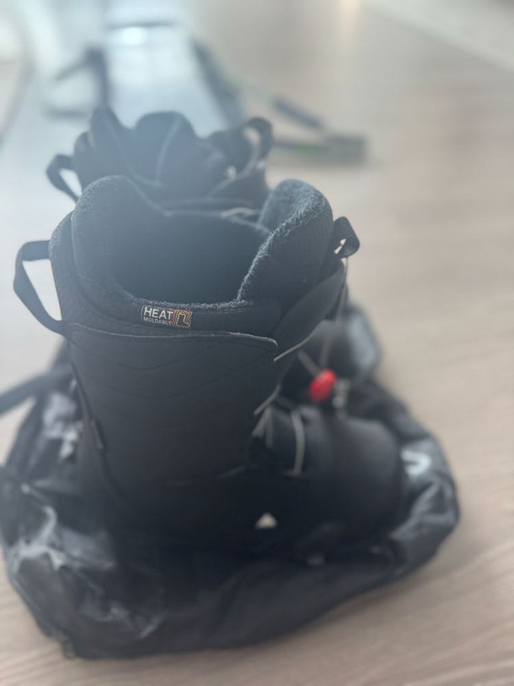 스노우보드 + 바인딩 + 부츠 세트 이미지