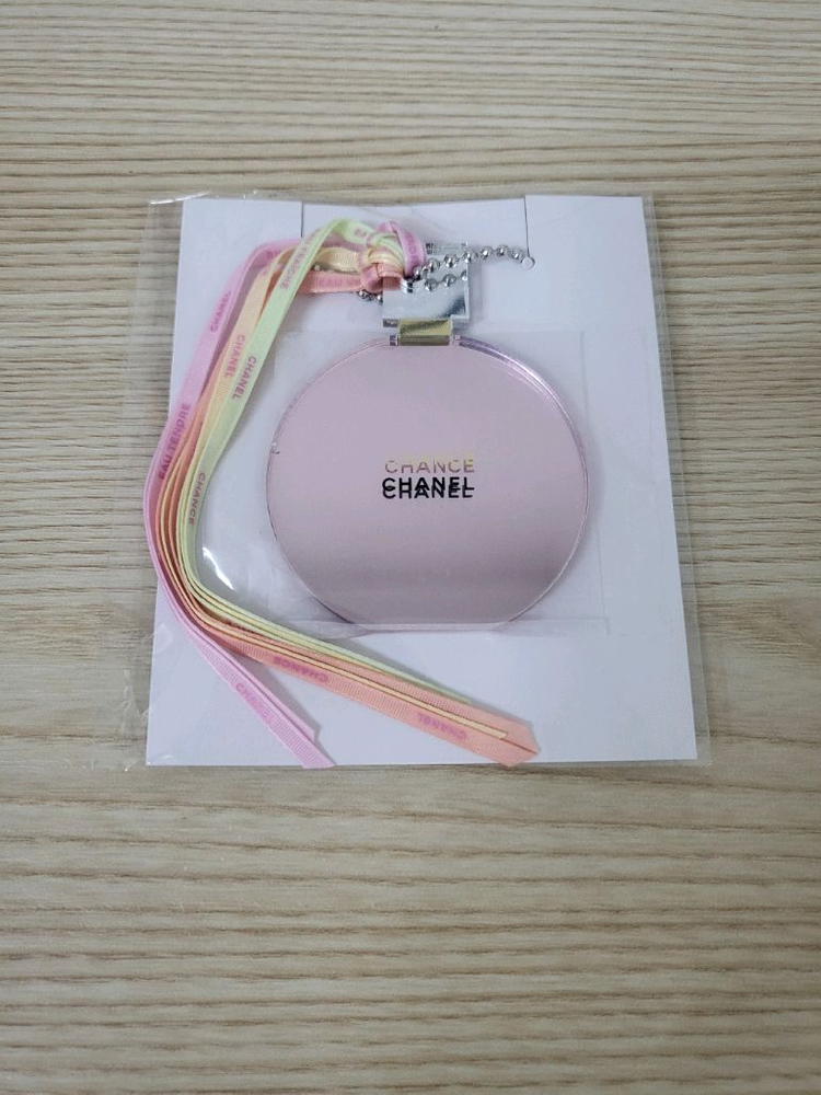 정품) 샤넬 키링 백참 (코스메틱)--1