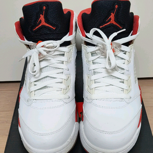 조던5 파이어레드 블랙텅 리트로